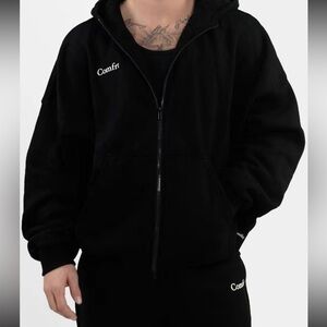 Comfrt cloud zip up hoodie. Black. Never worn!